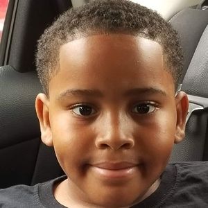 Meet your Posher, Troy